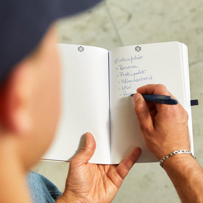 Gelbes BND-Notizbuch